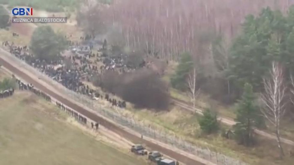 Poland Migrant Crisis: Thousands of troops sent to border