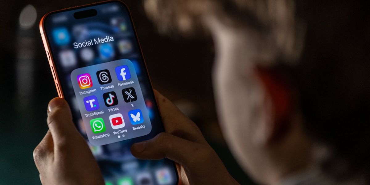 The 'false choice' of Labour's all or nothing social media ban as critics plea to 'make tech work for children'