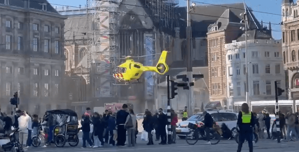 Air ambulance landing in Dam Square