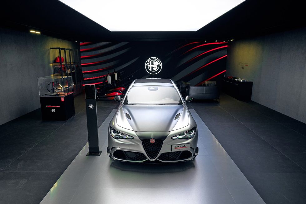 Alfa Romeo Giulia Quadrifoglio Luna Rossa