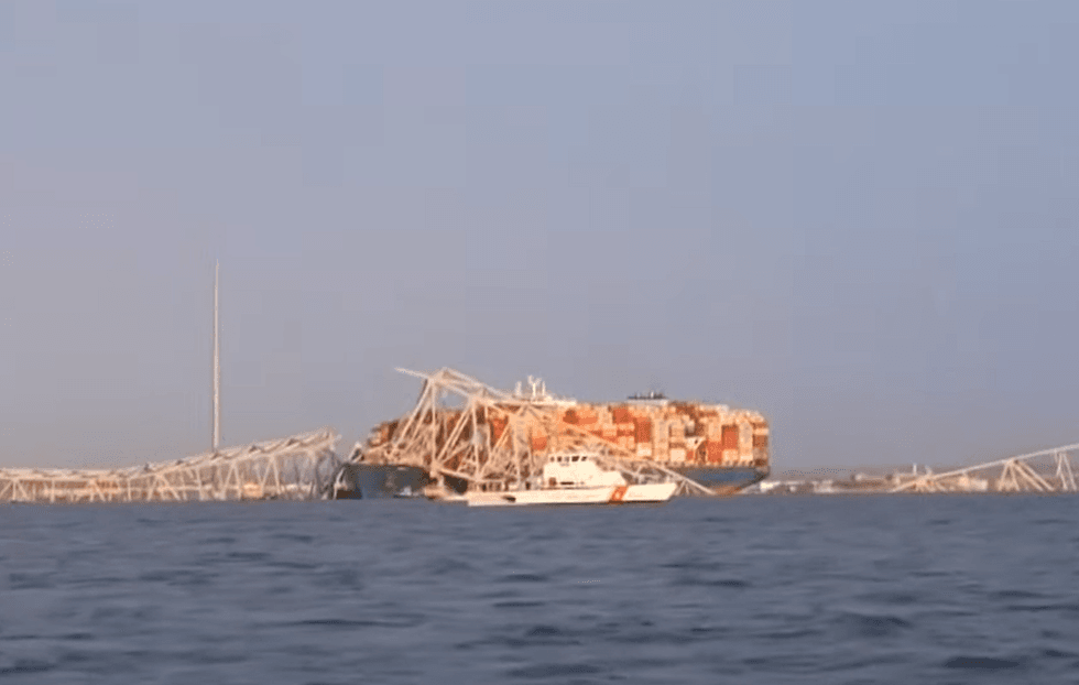 An image of the Baltimore bridge after the incident