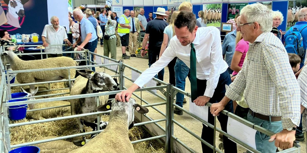Labour's farming minister faints 'at sight of meat' while touring beef freezer