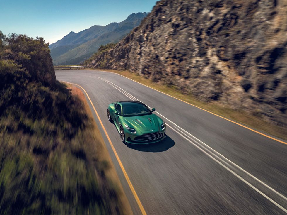 Aston Martin DB12