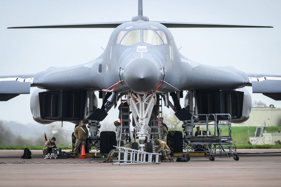 B-1 bomber