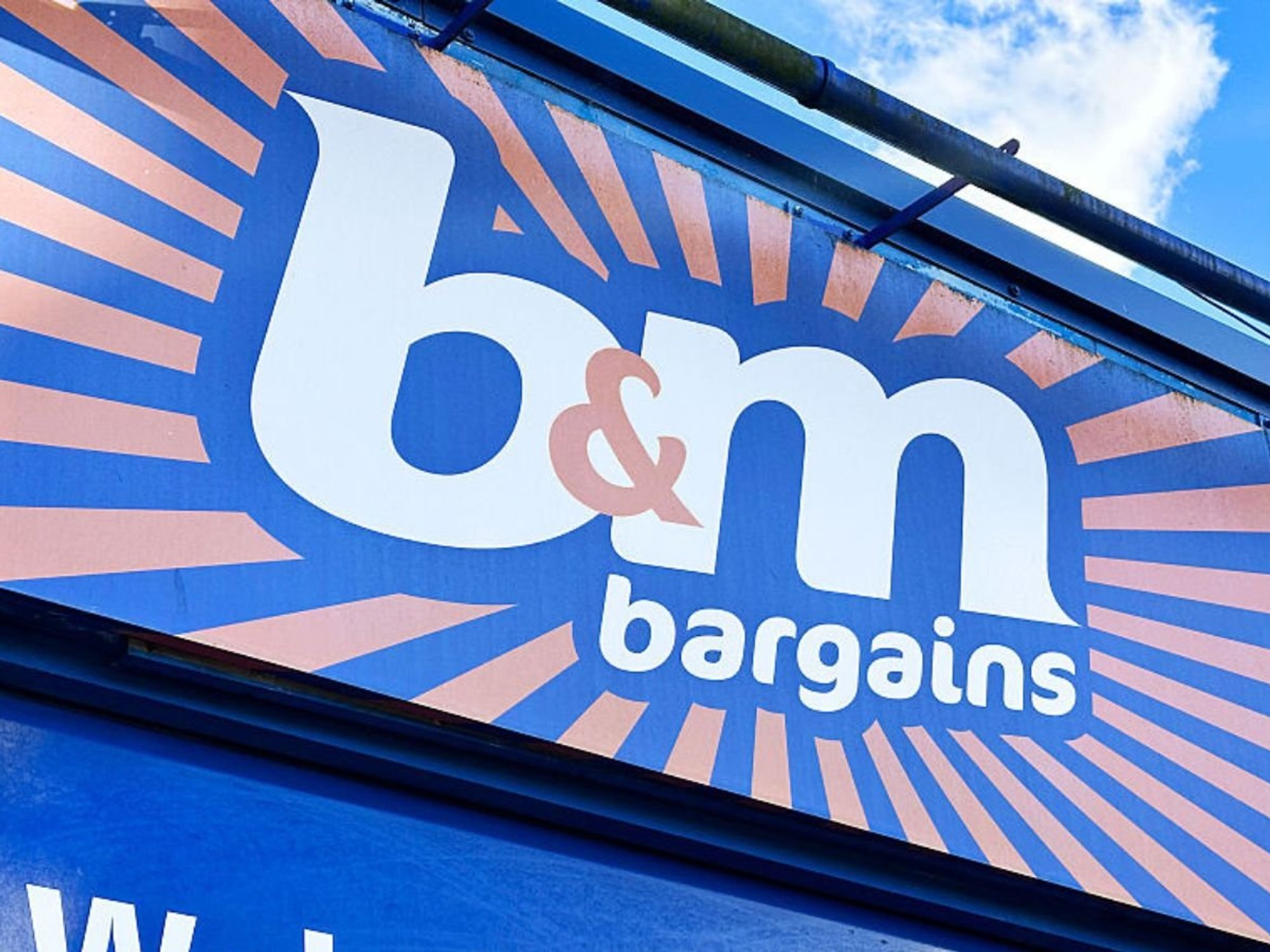 B&M store