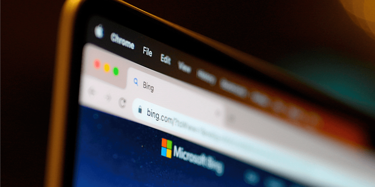 Microsoft will PAY YOU to ask your friends to ditch Google Chrome