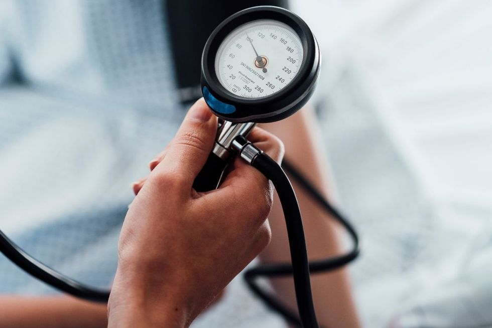 BLOOD PRESSURE MONITOR