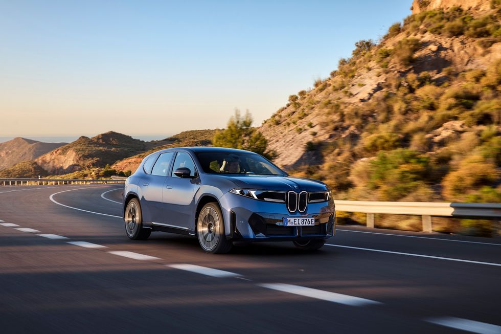 BMW electric SUV iX3 picture