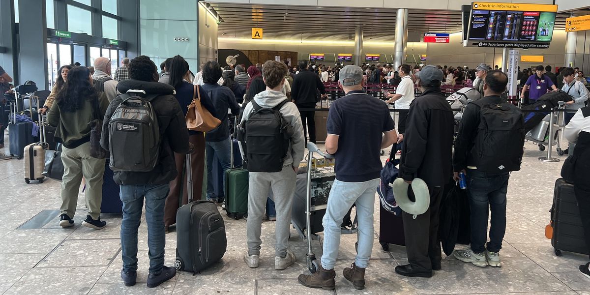 Passengers left 'screaming' as major UK airport suspends all flights and orders arrivals elsewhere