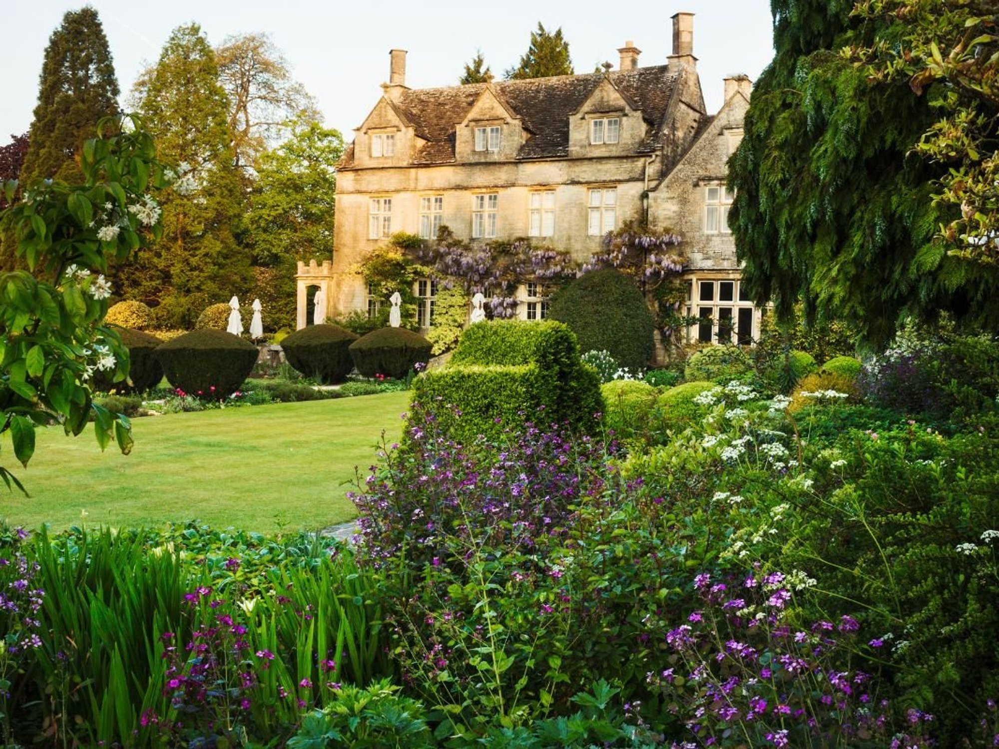 BRITISH MANSION