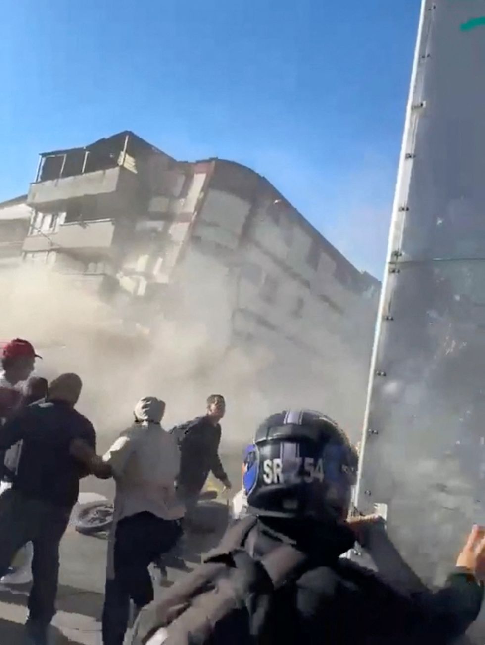 Building collapsing in Colombia earthquake