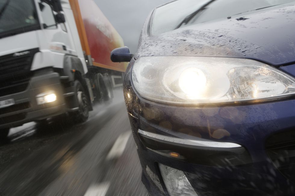Car headlight 