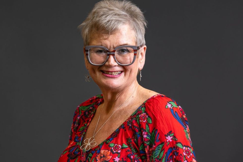 CAROLYN HARRIS