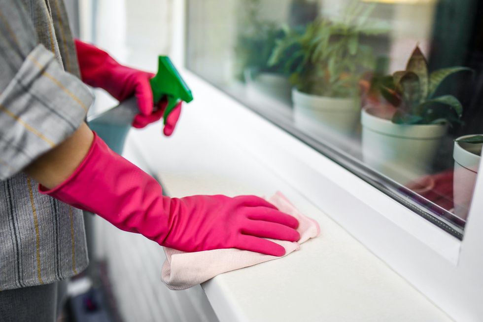 Cleaning window sill home