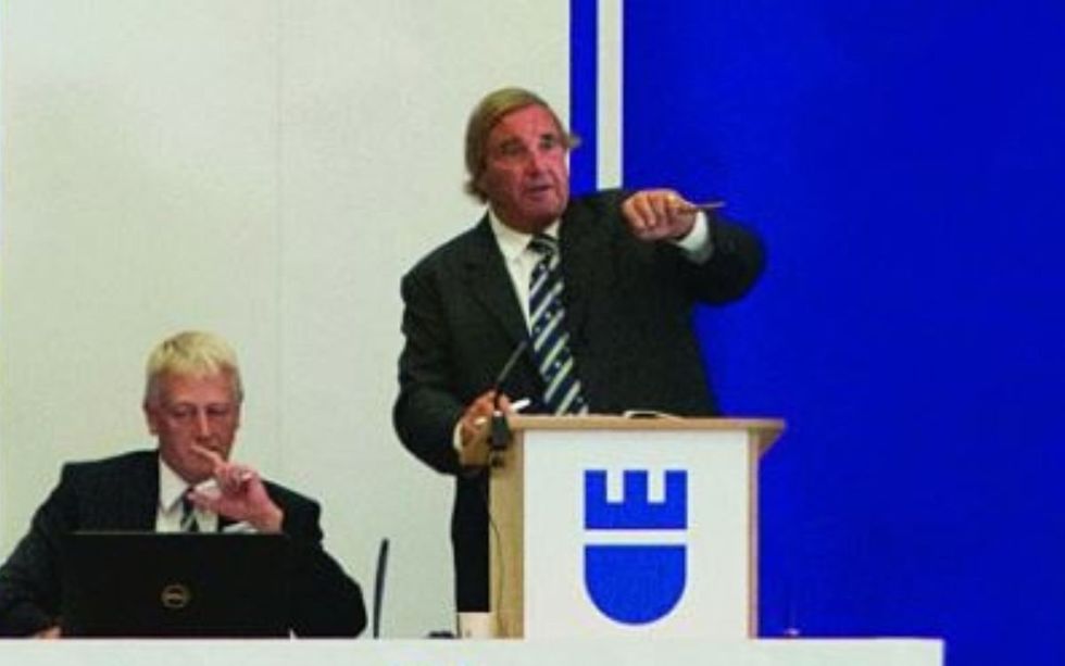 Clive Emson