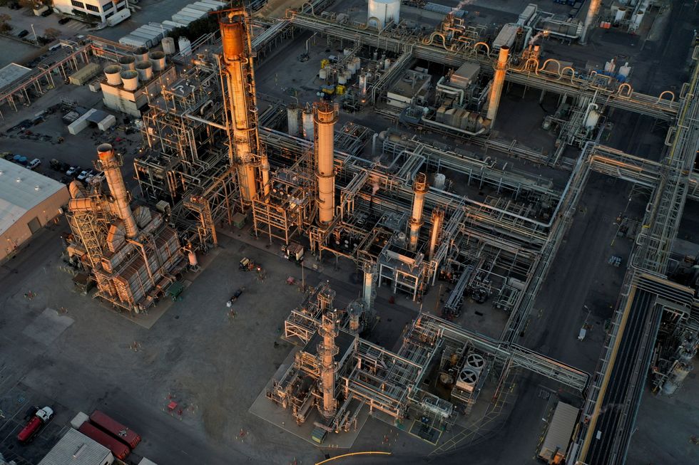 Crude oil refinery