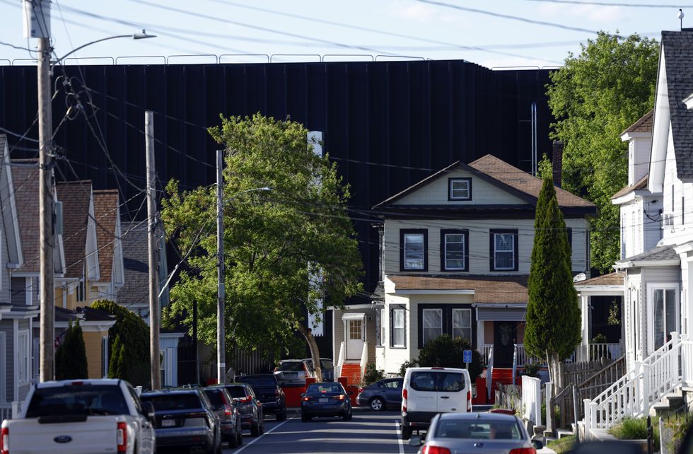 Data center looms over nearby homes