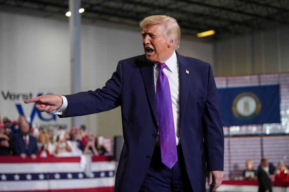 DONALD TRUMP