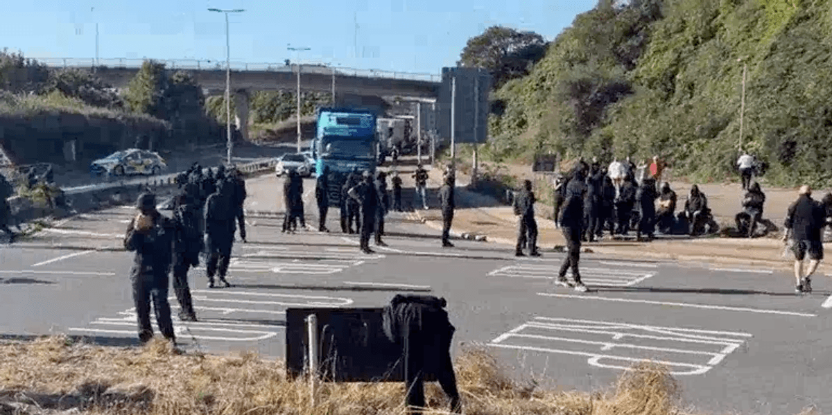 Kent Police slammed for 'slow' response to anti-migrant Dover protest as force labelled a 'failure'