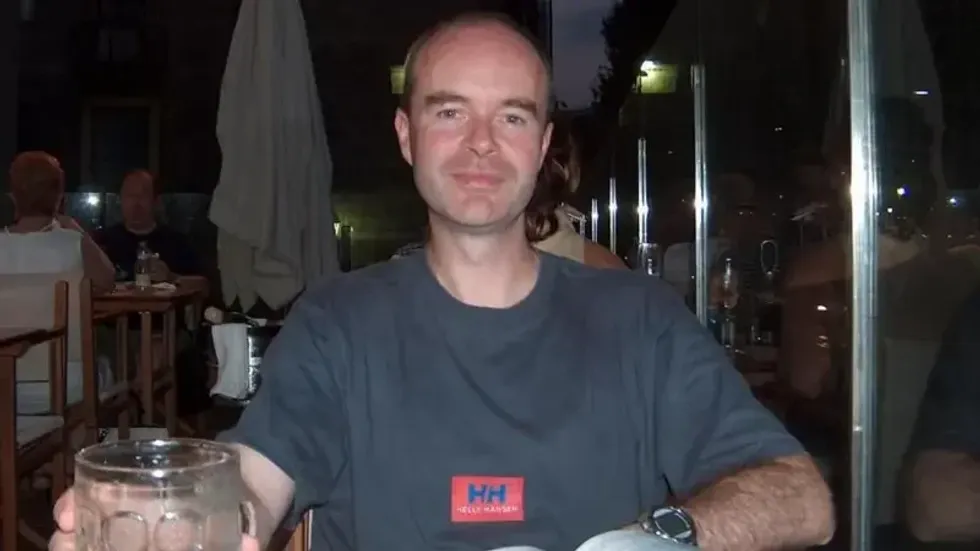 Dr Chris Elliot
