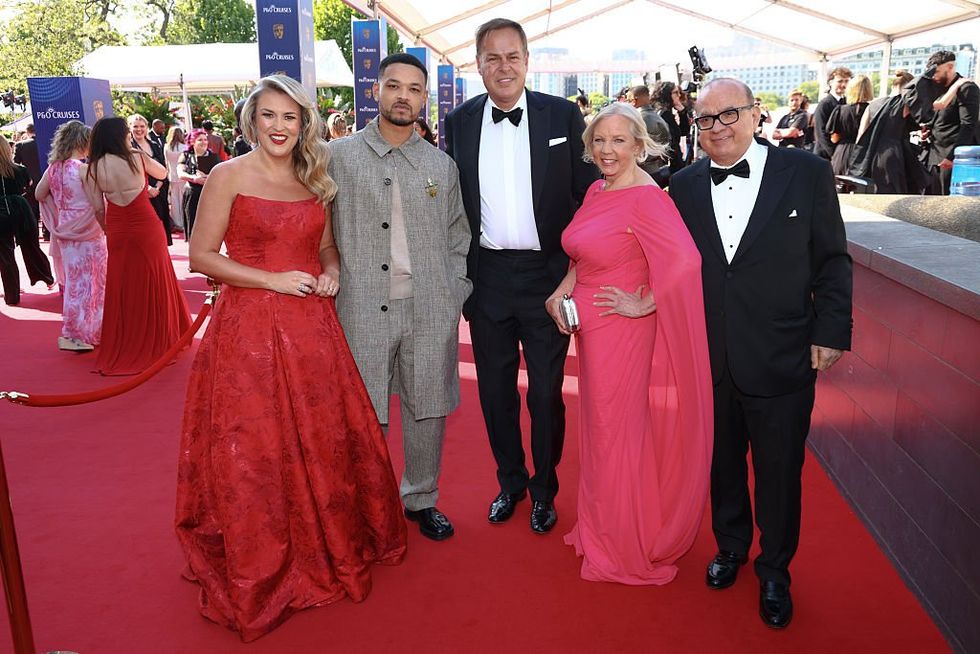Dragon's Den cast