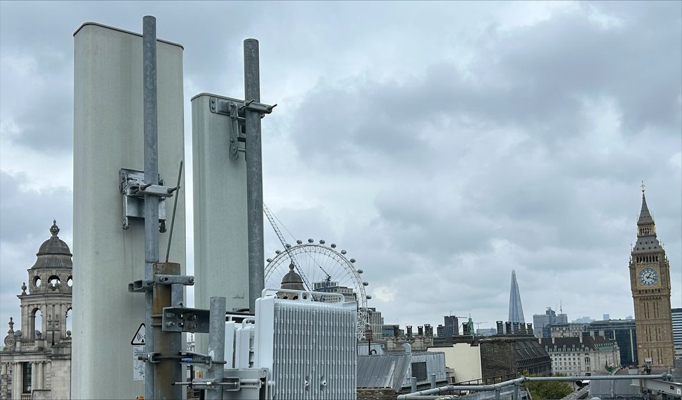 ee mast in central london on a roof
