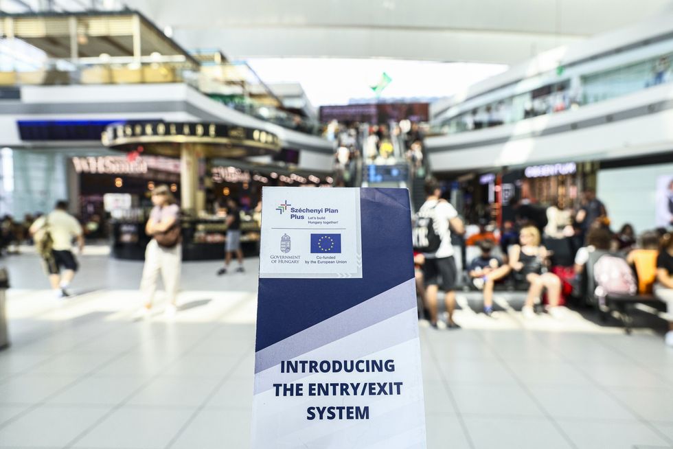 Entry/Exit System sign