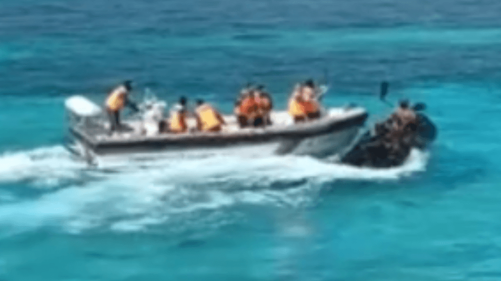 Fight between Chinese and Filipino sailors