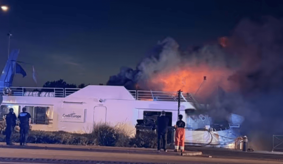 France cruise ship fire
