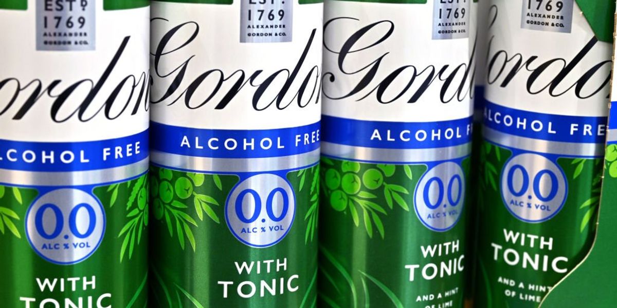 Man calls 999 demanding Tesco refund for alcohol-free gin as police release bizarre audio