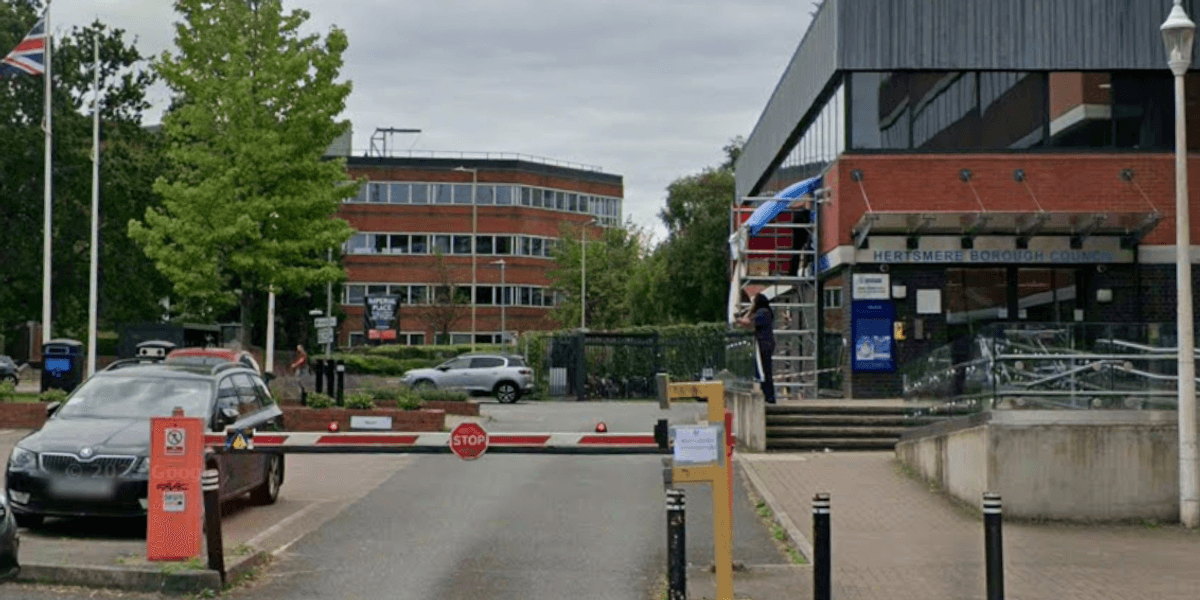 Bomb squad deployed after suspicious packages sent to Jewish council leader