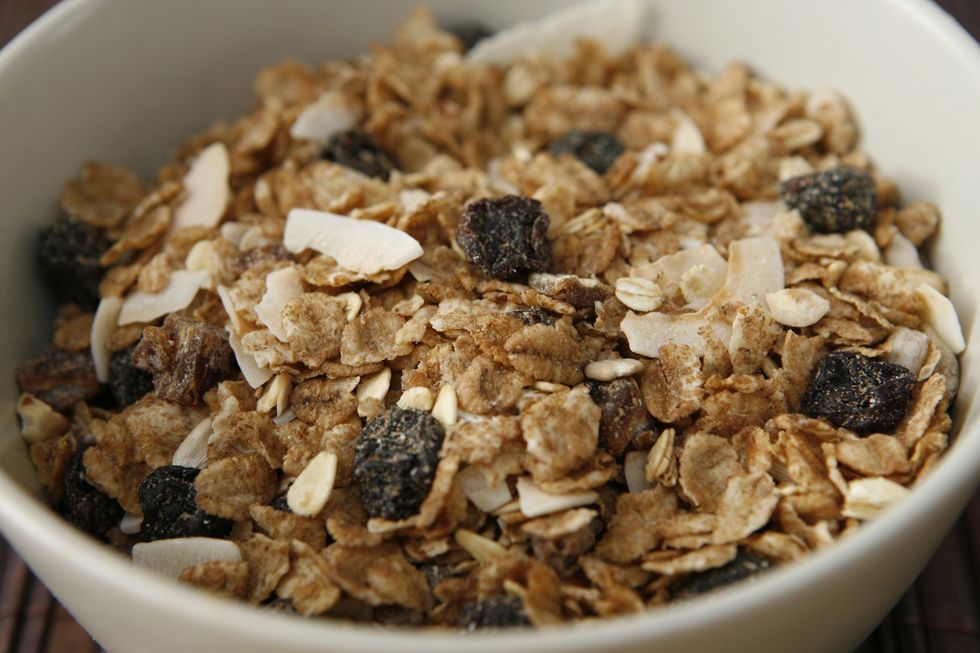 High fibre cereal and fruit