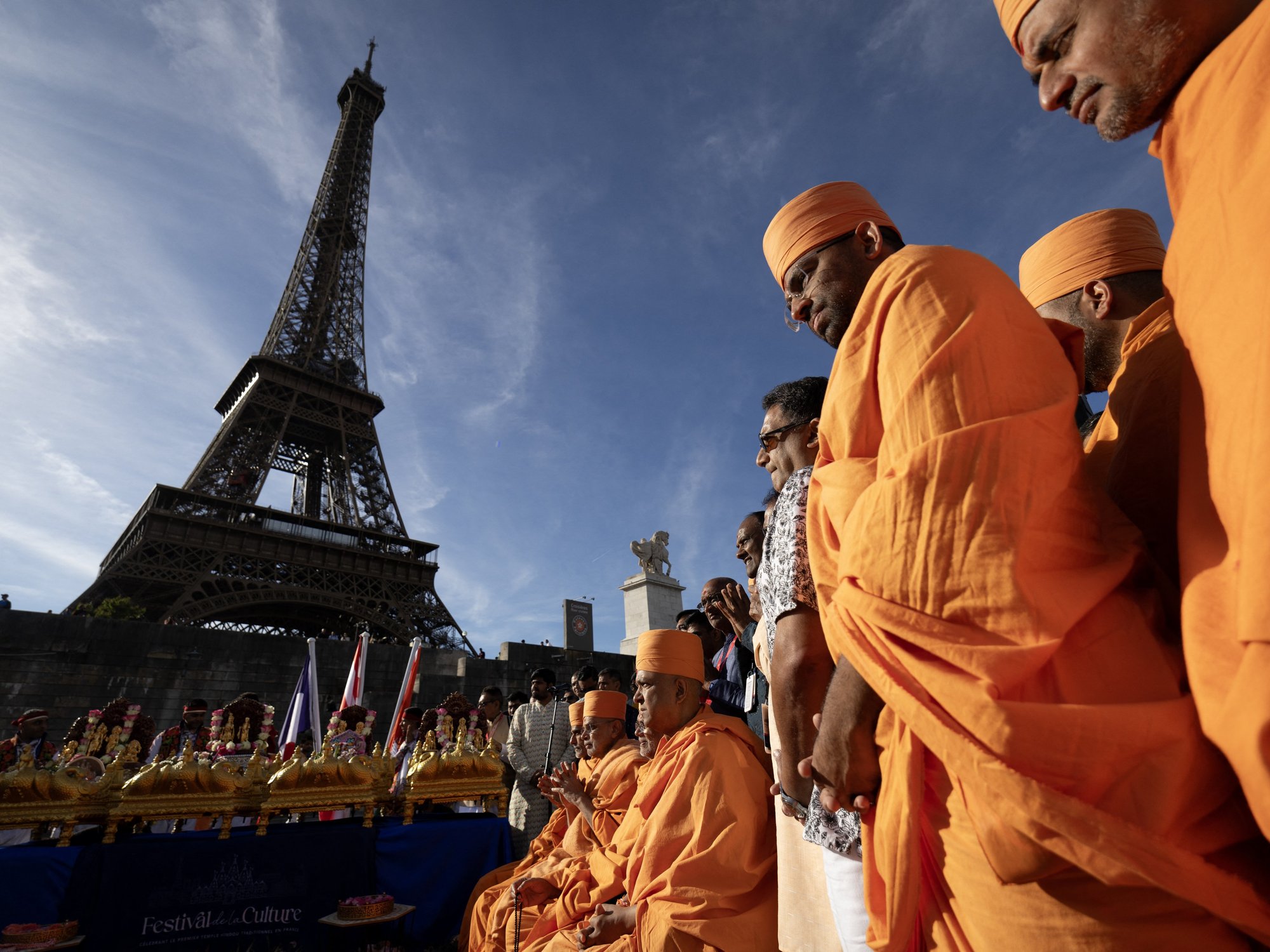 Hindu worshippers at Eiffel Tower