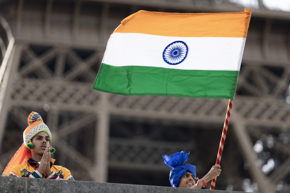 Hindu worshippers at Eiffel Tower