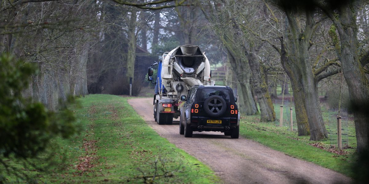 Andrew's removal vans make hilarious blunder as ex-prince downsizes in Norfolk
