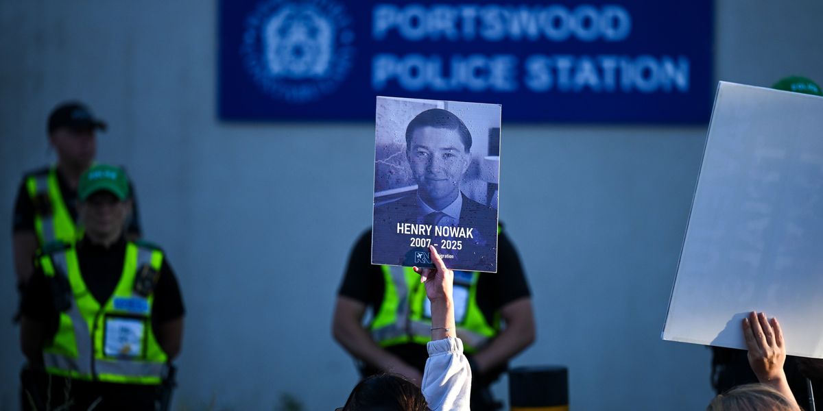 Police forces hiring diversity officers on £75k salaries despite local crime rates soaring