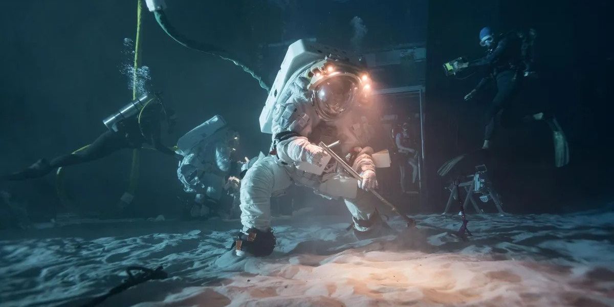 Nasa scientists dive underwater in preparation for next Artemis moon landing