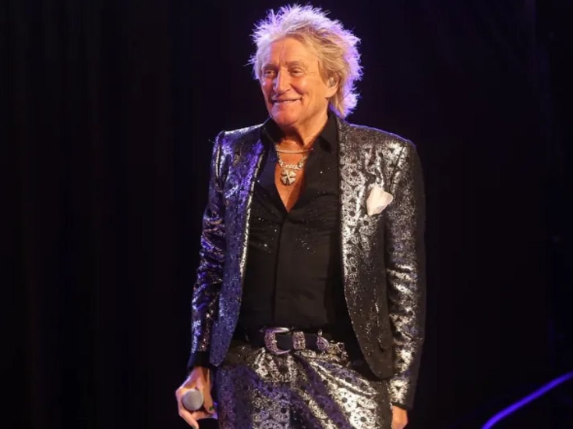 Rod Stewart rushed to hospital as he cancels performance over 'unforeseen medical procedure'