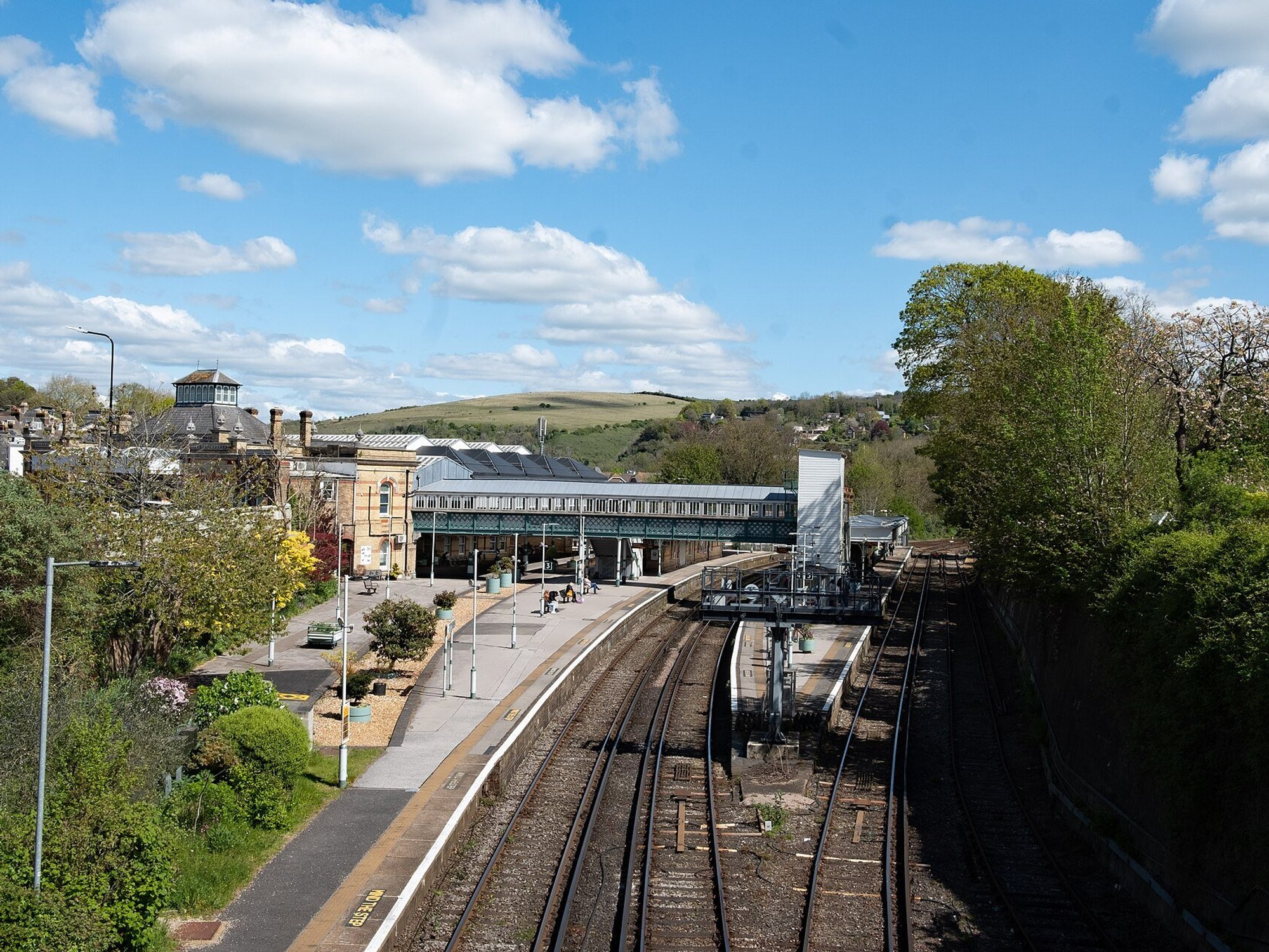 Busy London commuter train derails in East Sussex as emergency services rush to scene