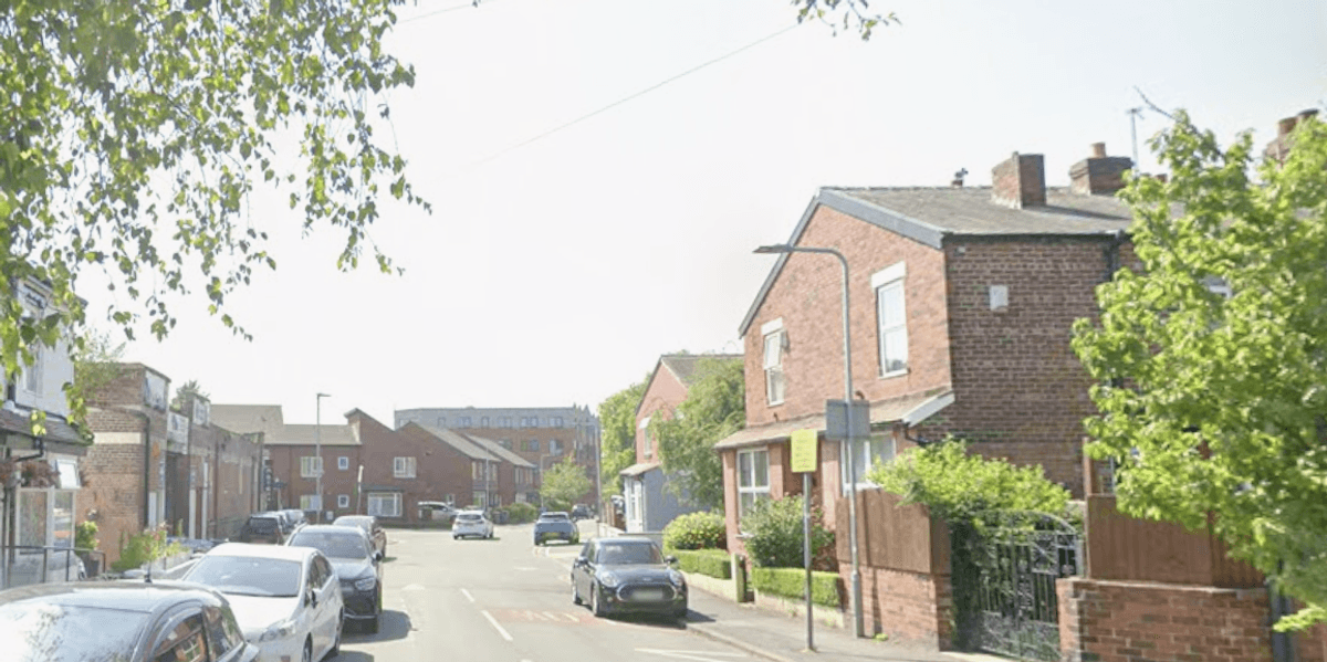 Man, 24, dies after suffering serious stab wounds during broad-daylight attack