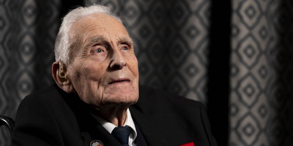D-Day veteran dies aged 101 as tributes pour in for 'hero'