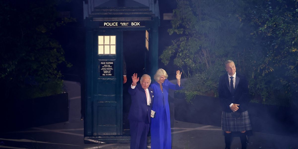 King Charles and Queen Camilla emerge from Tardis in bizarre surprise at Glasgow Commonwealth Games