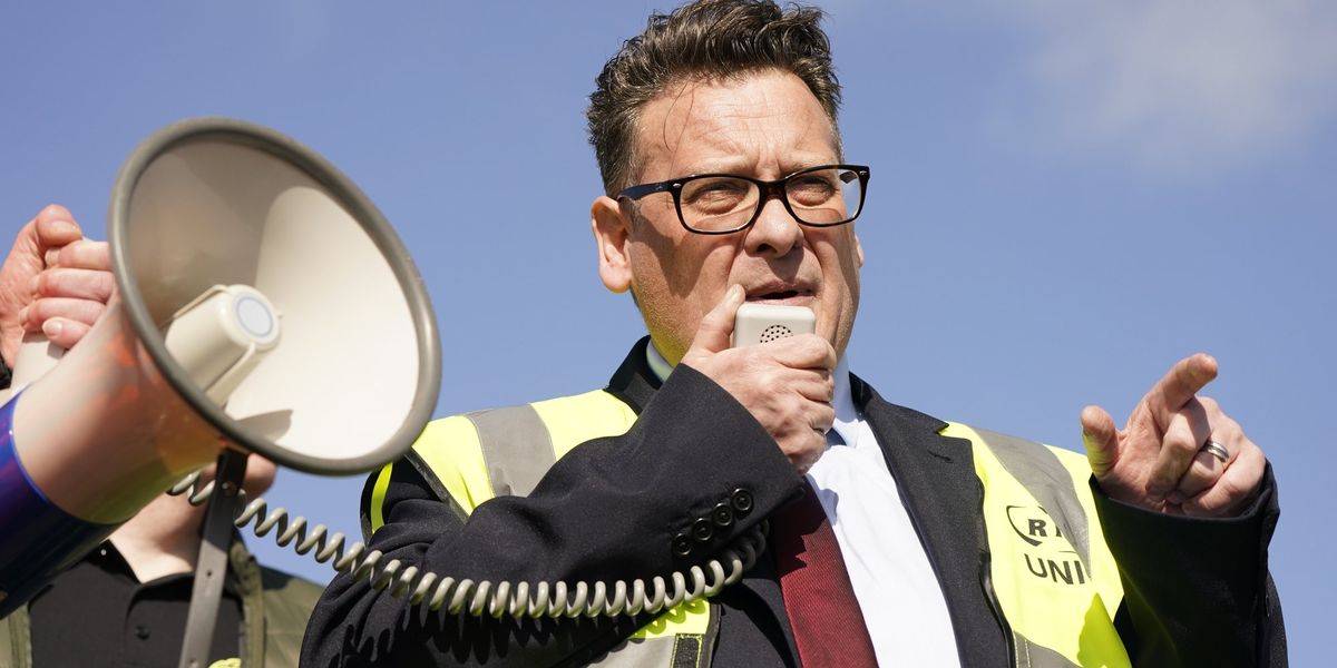 Labour civil war erupts as suspended MP threatens to sue minister over mental health claims