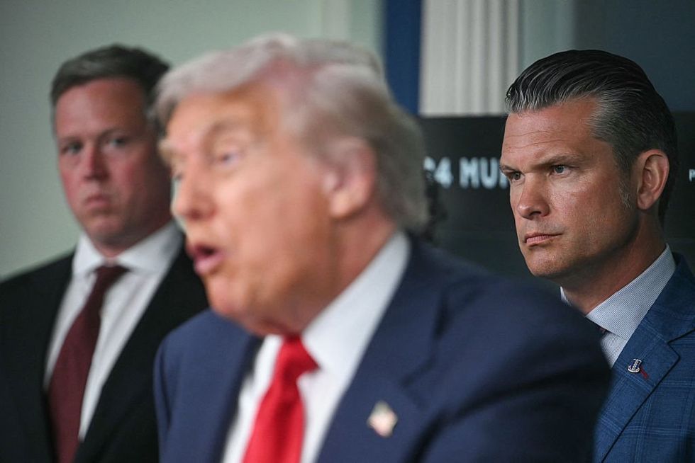 (left to right) Dan Driscoll, Donald Trump, Pete Hegseth