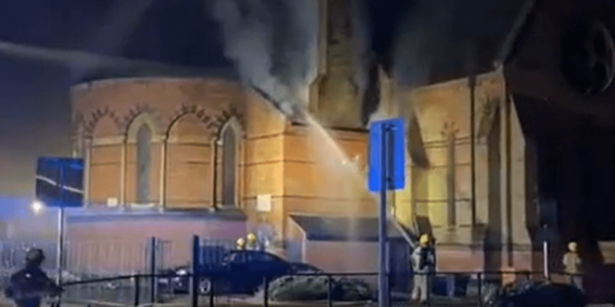 Fire breaks out at historic church in Leicester as smoke blankets city and firefighters scramble to scene