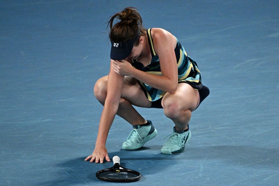 Linda Noskova was overwhelmed with emotion