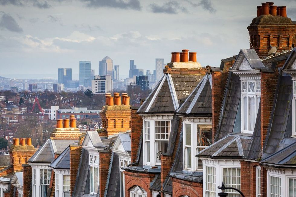 LONDON HOUSES