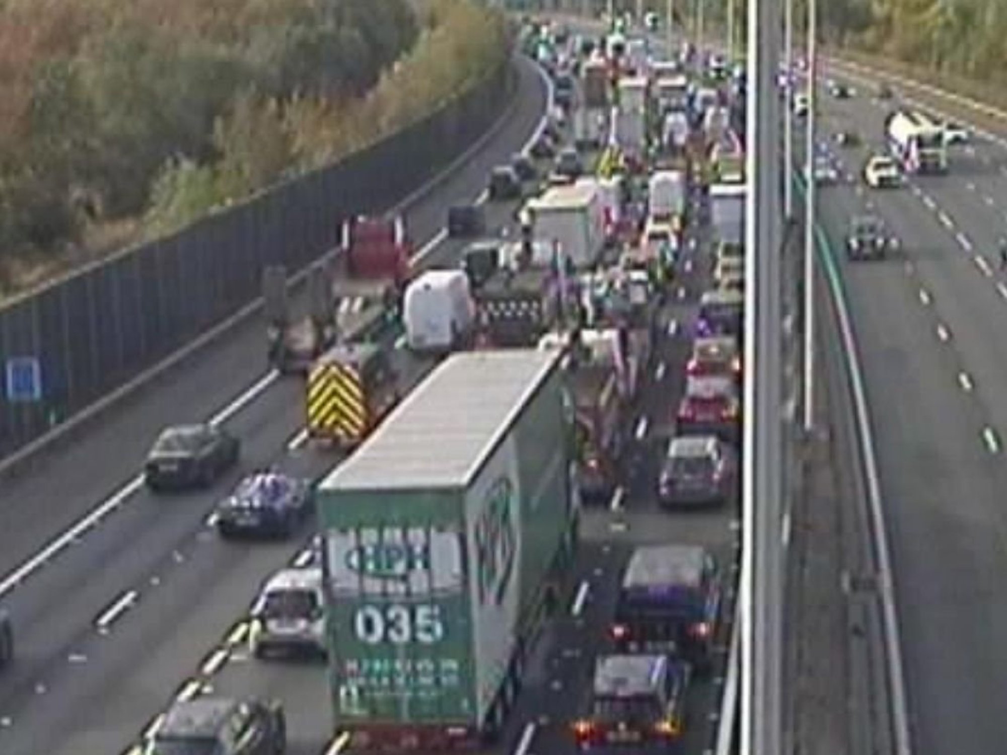 Long delays can be seen on the M25 this morning
