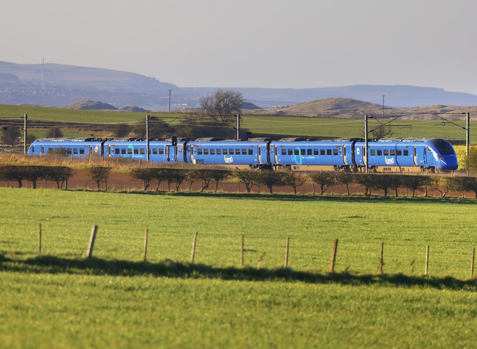 Lumo train
