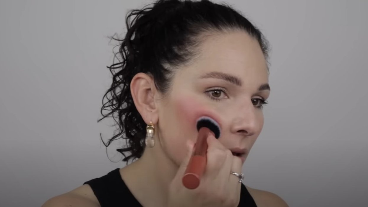 make up application